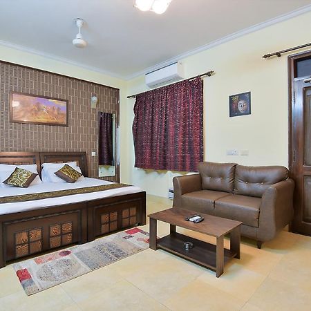 גורגאון Studio Serviced Apartments Near Fortis Hospital מראה חיצוני תמונה
