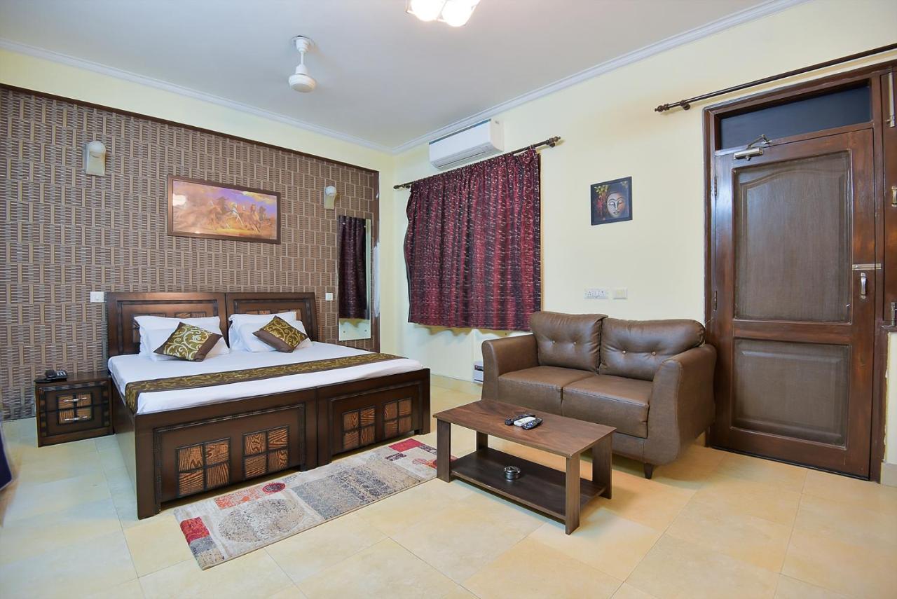 גורגאון Studio Serviced Apartments Near Fortis Hospital מראה חיצוני תמונה