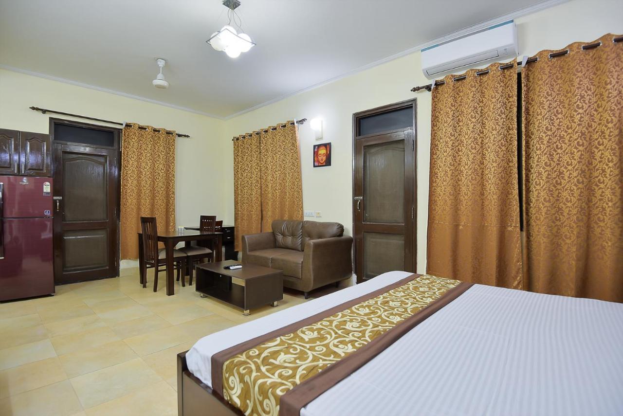 גורגאון Studio Serviced Apartments Near Fortis Hospital מראה חיצוני תמונה