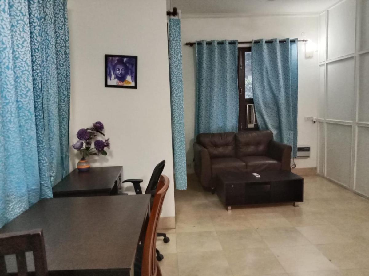 גורגאון Studio Serviced Apartments Near Fortis Hospital מראה חיצוני תמונה