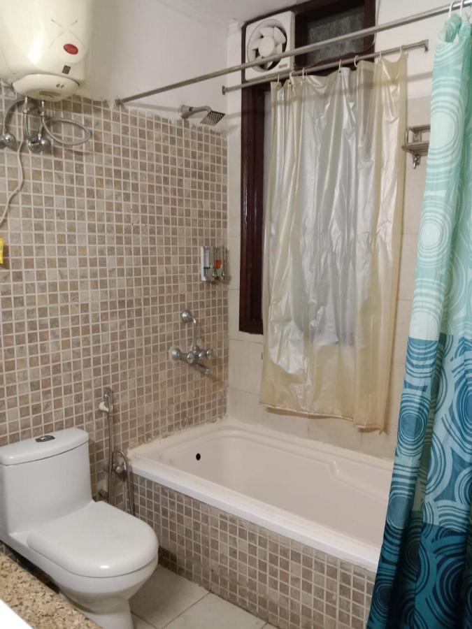 גורגאון Studio Serviced Apartments Near Fortis Hospital מראה חיצוני תמונה
