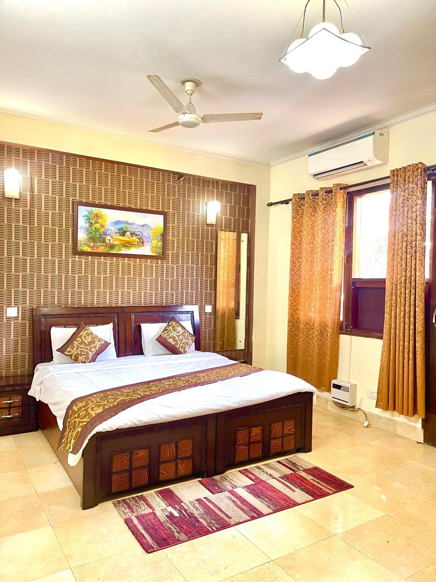 גורגאון Studio Serviced Apartments Near Fortis Hospital מראה חיצוני תמונה